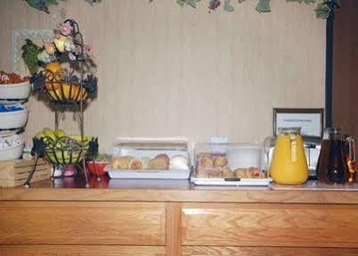West End Hotel 2*